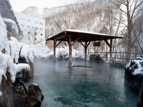 層雲閣グランドホテル（上川町）冬露天風呂(小)
