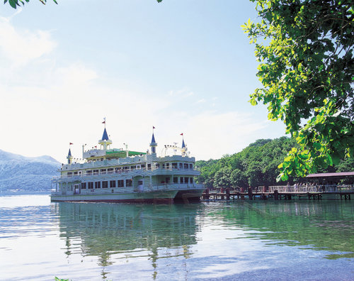 Lake_Toya_Cruise