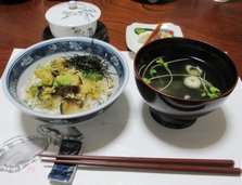 ９アワビ丼とお吸い物