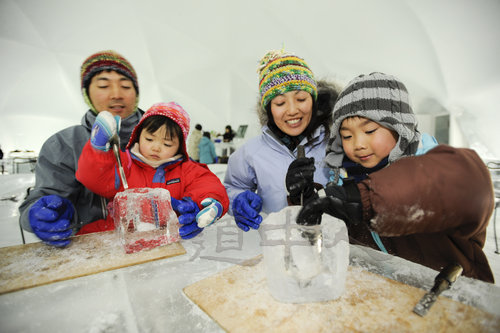 氷のグラス作りファミリー