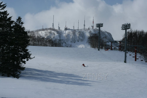 ski image4_b.jpg