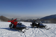 snow mobil1_b.jpg