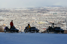 snow mobil2_b.jpg