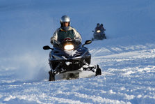 snow mobil4_b.jpg