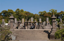 1-34南洲墓地（西郷隆盛を中心とした墓）.jpg
