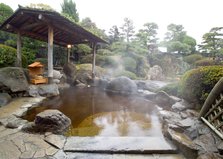 露天茶風呂『緑泉』ヨコ.jpg