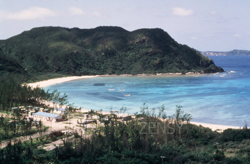 tokashiki island.jpg