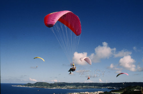 paraglider2.jpg