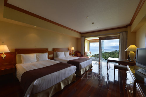 Marriott-GuestRoom-(Twin)-001.jpg