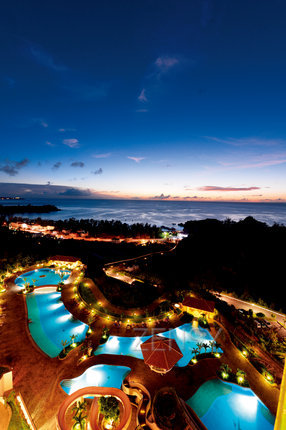 Marriott-GardenPool-Sunset-0001.jpg
