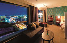 deluxe room2.jpg