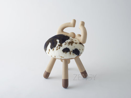 cow_chair_2_kamina&c.jpg