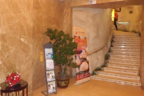 万龙洲海鲜大酒楼 (1).jpg