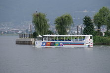 21新型水陸両用バス２.JPG