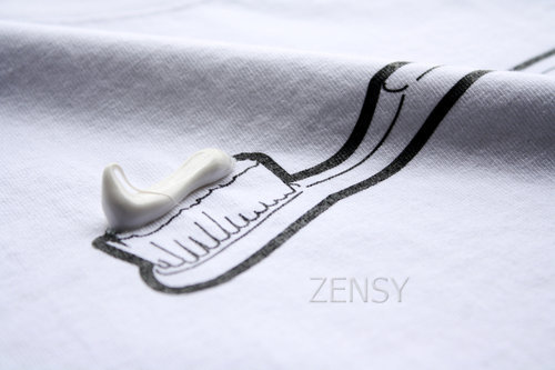 toothbrush_white_closeup.jpg