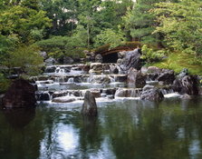 02_waterfall and soil bridge01.jpg