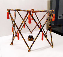 1-日本东京国立博物馆藏-江户时代梅钵纹莳绘伏笼a.jpg