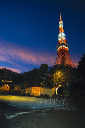 外観 夜２.jpg