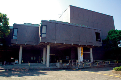 佐賀県立美術館外観.jpg