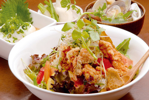 写真Ｄオホーツク網走ザンギ丼（さわ）.jpg