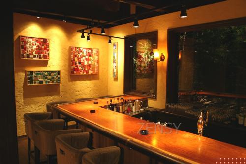 02 Soh's BAR.jpg