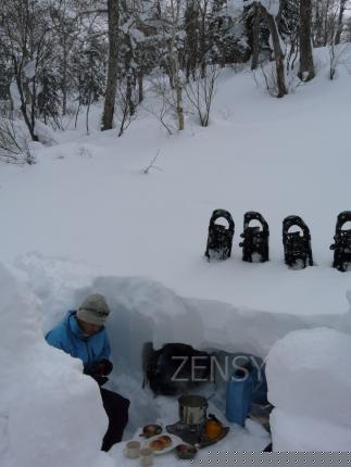 snow_shoeing12.JPG