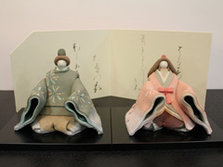 第二届陶艺人偶大赛最高奖 彩色人偶坐像.jpg