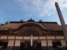 5.The lantern is displayed at Kongobuji